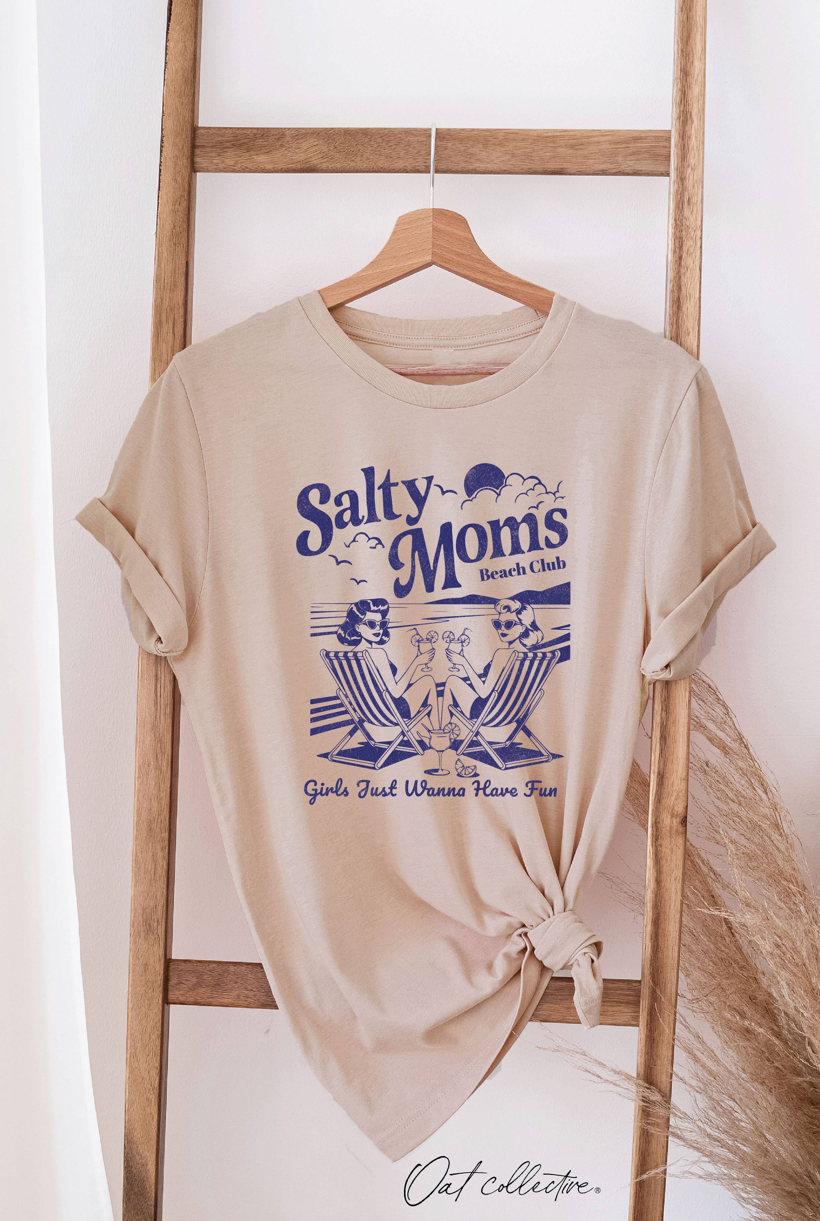 SALTY MOMS BEACH CLUB Tee
