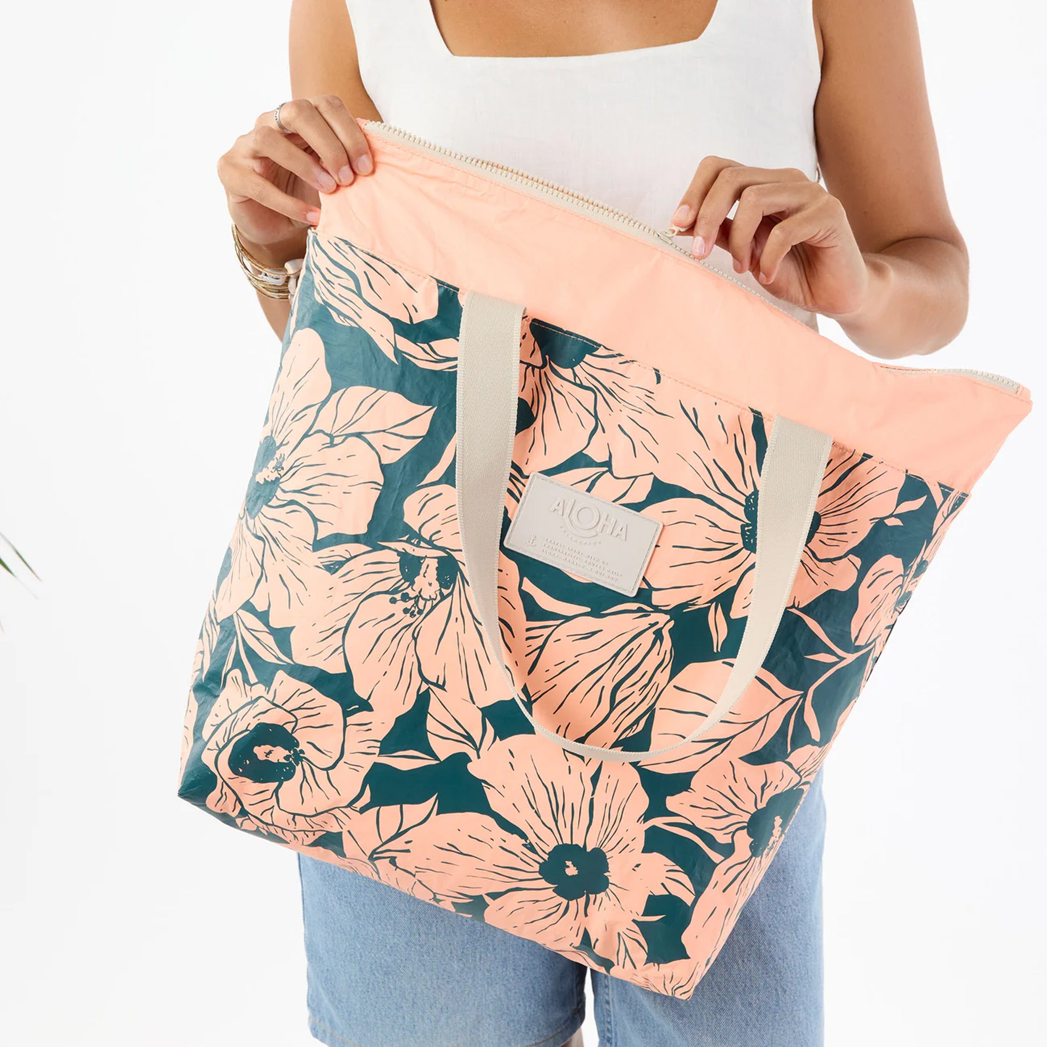 Day Tripper - Flor del Mar