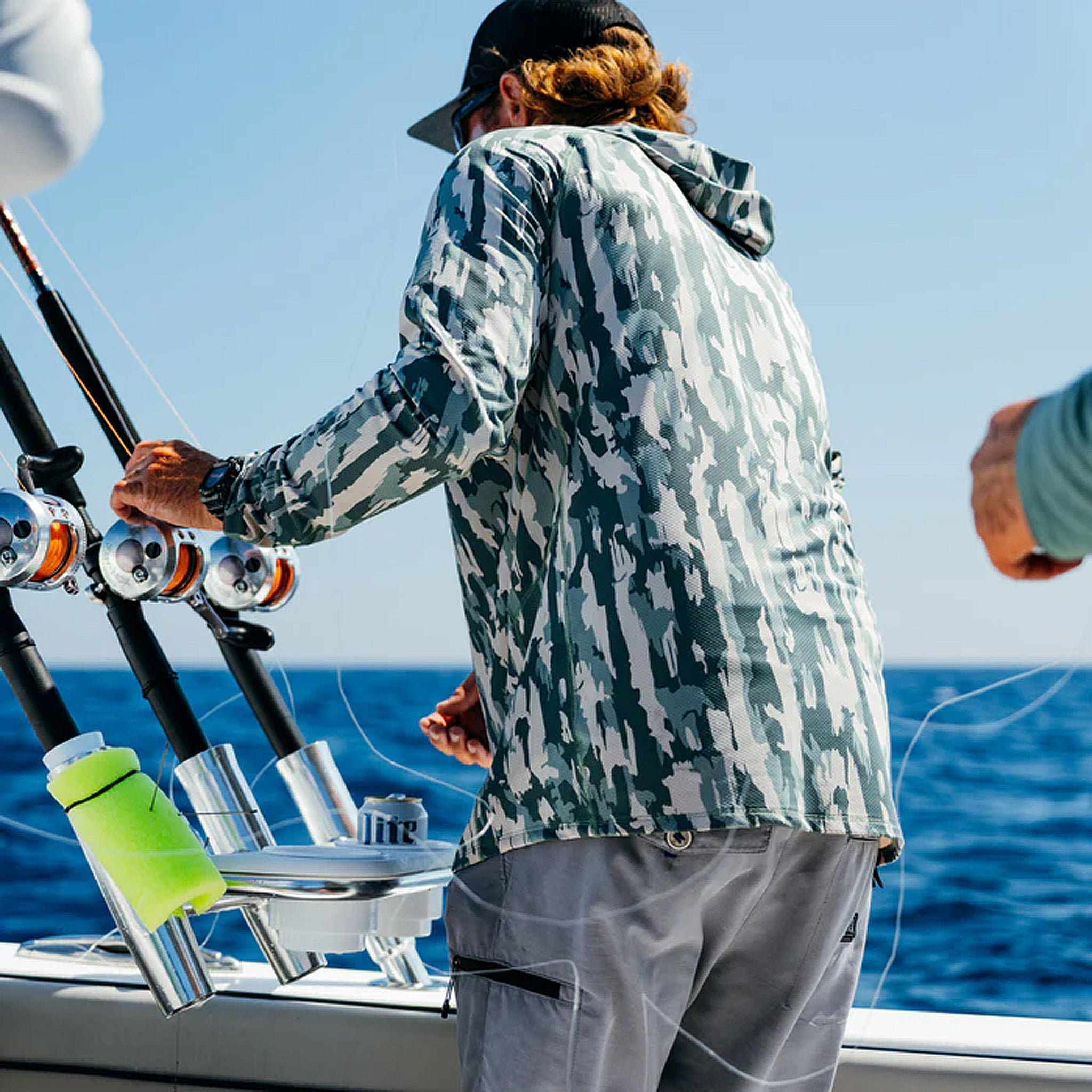 AFTCO - Adapt Sunmask Hooded Performance Shirt