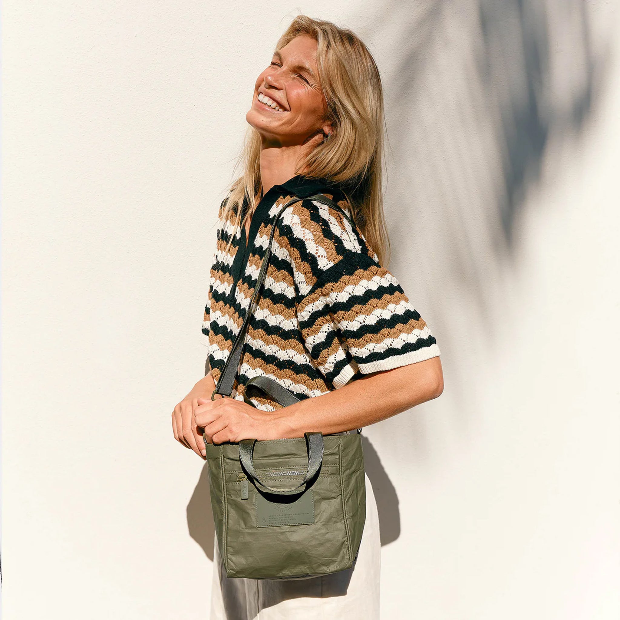 Crossbody - Monochrome
