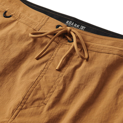 Layover Trail Shorts 17"