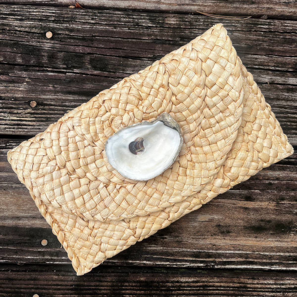 Oyster clutch bag hot sale